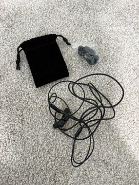 Wired In-Ear Earbuds with Mic - Black